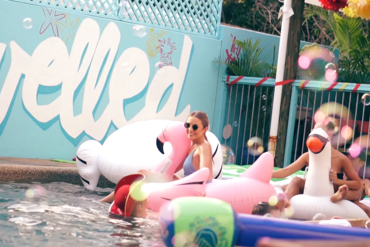 Port Douglas Backpackers - Pool